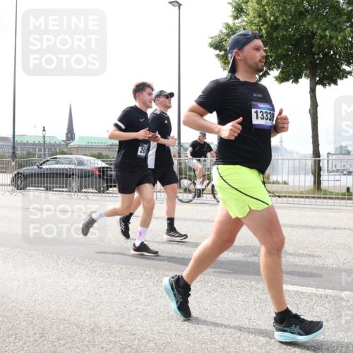 29.06.2025 - hella hamburg halbmarathon Lena Gebhardt http://msf.ph/oto/8477131 29.06.2025 10:33:21 Lombardsbrücke 20, 13339, 1078, 1324, 1732, 1764, 1995, 2038, 2054, 2085, 2276, 2776, 2838, 2959, 3341, 3391, 3708, 3812, 3871, 4030, 4096, 4164, 4361, 4445, 4449, 4555, 4650, 5075, 5110, 5180, 5581, 5917, 6040, 6109, 6773, 6861, 6999, 7705, 7982, 8021, 8170, 8282, 8595, 8839, 8891, 9034, 9143, 9234, 9258, 9289, 9438, 9471, 9542, 9591, 9592, 9750, 9768, 9780, 9799, 11229, 11260, 11713, 11756, 11811, 11826, 12039, 12423, 12424, 14305, 14743, 15951 meine-sportfotos.de