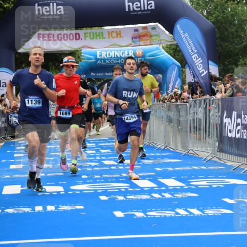 29.06.2025 - hella hamburg halbmarathon Strokosch-Dieckow http://msf.ph/oto/8477225 29.06.2025 10:46:56 Ziel 1139, 1689, 4091, 4377, 5472, 9794, 10122, 13728, 14385, 14415, 14449, 14594, 14783, 15825, 16081, 17172, 17492, 17892, 17979, 19105 meine-sportfotos.de