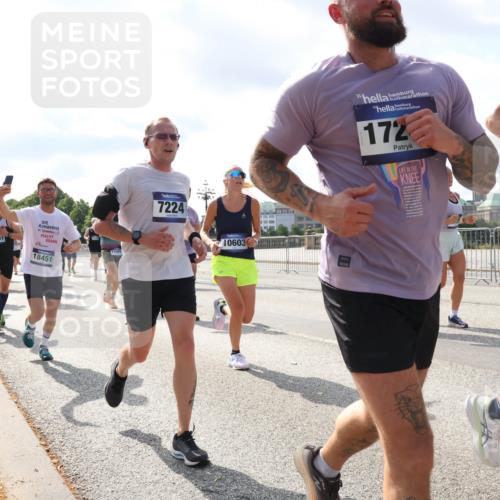 29.06.2025 - hella hamburg halbmarathon Lena Gebhardt http://msf.ph/oto/8477372 29.06.2025 09:55:56 Lombardsbrücke 18031, 18451, 13301, 7224, 10603, 172, 1061, 1120, 1143, 1151, 1216, 1257, 1267, 1461, 1502, 1507, 1630, 1689, 1884, 1976, 2083, 2250, 2260, 2284, 2504, 2706, 2708, 2718, 2818, 2864, 2884, 3060, 3087, 3213, 3399, 3543, 3654, 3692, 3945, 3985, 4033, 4088, 4127, 4324, 4345, 4346, 4557, 4601, 4847, 4890, 4938, 5116, 5421, 5459, 5915, 6009, 6054, 6115, 6134, 6421, 6481, 6532, 6691, 6994, 7056, 7100, 7178, 7224, 7269, 7332, 8335, 8989, 10596 meine-sportfotos.de