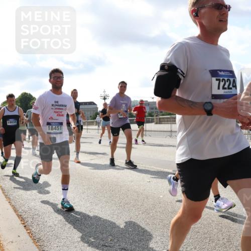 29.06.2025 - hella hamburg halbmarathon Lena Gebhardt http://msf.ph/oto/8477476 29.06.2025 09:55:56 Lombardsbrücke 1089, 18031, 18451, 7224, 17734, 1061, 1120, 1143, 1151, 1216, 1257, 1267, 1461, 1502, 1507, 1630, 1689, 1884, 1976, 2083, 2250, 2260, 2284, 2504, 2706, 2708, 2718, 2818, 2864, 2884, 3060, 3087, 3213, 3399, 3543, 3654, 3692, 3945, 3985, 4033, 4088, 4127, 4324, 4345, 4346, 4557, 4601, 4847, 4890, 4938, 5116, 5421, 5459, 5915, 6009, 6054, 6115, 6134, 6421, 6481, 6532, 6691, 6994, 7056, 7100, 7178, 7224, 7269, 7332, 8335, 8989, 10596 meine-sportfotos.de