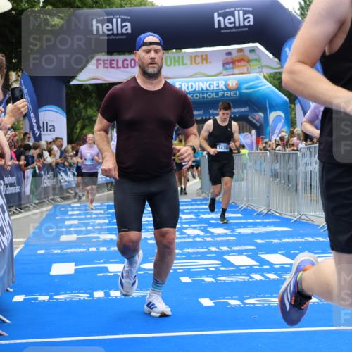 29.06.2025 - hella hamburg halbmarathon Strokosch-Dieckow http://msf.ph/oto/8477553 29.06.2025 10:46:49 Ziel 1139, 3976, 4091, 6630, 11858, 13940, 14385, 14541, 15900, 17172, 17353, 17492, 17669, 17743, 17892, 19105, 19128 meine-sportfotos.de