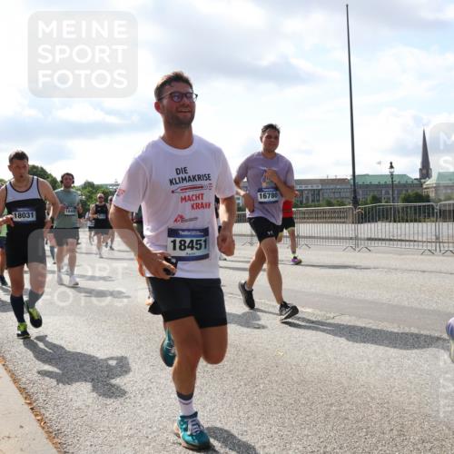 29.06.2025 - hella hamburg halbmarathon Lena Gebhardt http://msf.ph/oto/8477605 29.06.2025 09:55:57 Lombardsbrücke 10895, 18031, 10408, 18451, 16780, 1061, 1120, 1143, 1151, 1216, 1257, 1267, 1461, 1502, 1507, 1630, 1689, 1976, 2083, 2250, 2260, 2284, 2504, 2706, 2708, 2718, 2818, 2864, 2884, 3060, 3087, 3213, 3399, 3543, 3654, 3692, 3945, 3985, 4033, 4088, 4127, 4324, 4345, 4346, 4557, 4601, 4847, 4890, 4938, 5116, 5421, 5459, 5915, 6009, 6054, 6115, 6134, 6421, 6481, 6532, 6691, 6994, 7056, 7100, 7178, 7224, 7269, 7332, 8335, 8989, 10596 meine-sportfotos.de