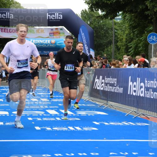 29.06.2025 - hella hamburg halbmarathon Strokosch-Dieckow http://msf.ph/oto/8477742 29.06.2025 10:45:59 Ziel 2189, 4277, 5648, 6460, 6532, 8269, 8577, 8871, 9585, 10792, 11821, 11936, 12084, 12269, 13630, 14462, 14804, 14911, 15149, 17008, 18081, 18185, 18702, 19116 meine-sportfotos.de
