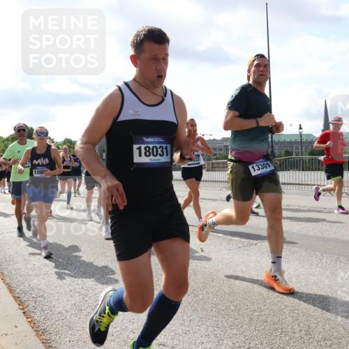 29.06.2025 - hella hamburg halbmarathon Lena Gebhardt http://msf.ph/oto/8477826 29.06.2025 09:55:58 Lombardsbrücke 13803, 27, 108, 18031, 13301, 1061, 1120, 1143, 1151, 1216, 1257, 1267, 1461, 1502, 1507, 1630, 1689, 1976, 2083, 2250, 2260, 2284, 2504, 2706, 2708, 2718, 2818, 2864, 2884, 3060, 3087, 3213, 3399, 3543, 3654, 3692, 3945, 3985, 4033, 4088, 4127, 4324, 4345, 4346, 4557, 4601, 4847, 4890, 4938, 5116, 5421, 5459, 5915, 6009, 6054, 6115, 6134, 6421, 6481, 6532, 6691, 6994, 7056, 7100, 7178, 7224, 7269, 7332, 8335, 8989, 10596 meine-sportfotos.de