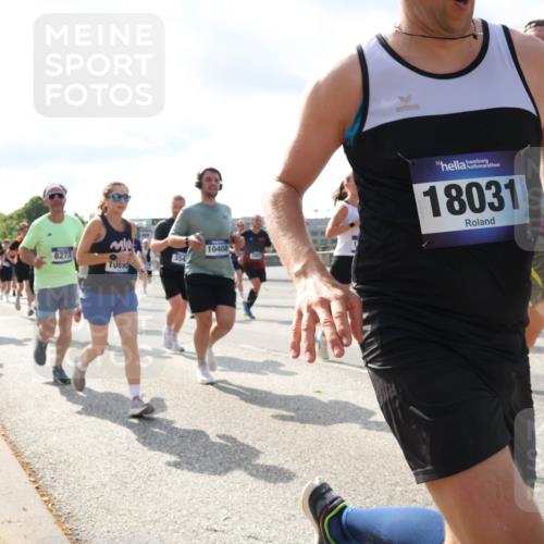 29.06.2025 - hella hamburg halbmarathon Lena Gebhardt http://msf.ph/oto/8477890 29.06.2025 09:55:58 Lombardsbrücke 8273, 10408, 18031, 1061, 1120, 1143, 1151, 1216, 1257, 1267, 1461, 1502, 1507, 1630, 1689, 1976, 2083, 2250, 2260, 2284, 2504, 2706, 2708, 2718, 2818, 2864, 2884, 3060, 3087, 3213, 3399, 3543, 3654, 3692, 3945, 3985, 4033, 4088, 4127, 4324, 4345, 4346, 4557, 4601, 4847, 4890, 4938, 5116, 5421, 5459, 5915, 6009, 6054, 6115, 6134, 6421, 6481, 6532, 6691, 6994, 7056, 7100, 7178, 7224, 7269, 7332, 8335, 8989, 10596 meine-sportfotos.de
