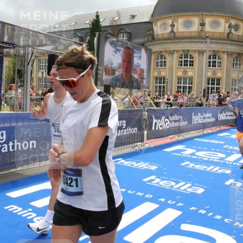 29.06.2025 - hella hamburg halbmarathon Michael Strokosch http://msf.ph/oto/8478064 29.06.2025 10:40:03 Ziel 2826, 3626, 5050, 5375, 6080, 7981, 8467, 8574, 12091, 13514, 15421, 17973 meine-sportfotos.de