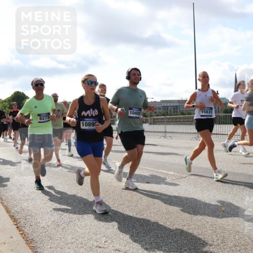 29.06.2025 - hella hamburg halbmarathon Lena Gebhardt http://msf.ph/oto/8478075 29.06.2025 09:55:59 Lombardsbrücke 13803, 8273, 10895, 10408, 15831, 1061, 1120, 1143, 1151, 1216, 1257, 1267, 1461, 1502, 1507, 1630, 1689, 2083, 2250, 2260, 2284, 2504, 2706, 2708, 2718, 2818, 2864, 2884, 3060, 3087, 3213, 3399, 3543, 3654, 3692, 3945, 3985, 4033, 4088, 4127, 4324, 4345, 4346, 4557, 4601, 4847, 4890, 4938, 5116, 5421, 5459, 5915, 6009, 6054, 6115, 6134, 6421, 6481, 6532, 6691, 6994, 7056, 7100, 7178, 7224, 7269, 7332, 8335, 8989, 10596 meine-sportfotos.de