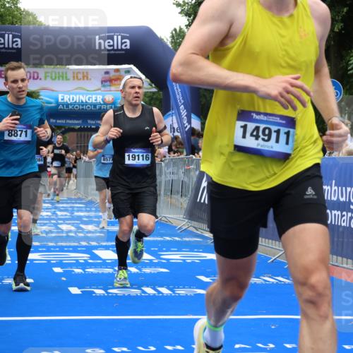 29.06.2025 - hella hamburg halbmarathon Strokosch-Dieckow http://msf.ph/oto/8478133 29.06.2025 10:45:55 Ziel 2189, 3477, 4277, 4345, 5648, 6532, 7385, 8269, 8577, 8871, 10792, 11821, 11936, 12084, 12269, 14462, 14911, 15149, 16624, 17008, 18081, 18185, 19116 meine-sportfotos.de