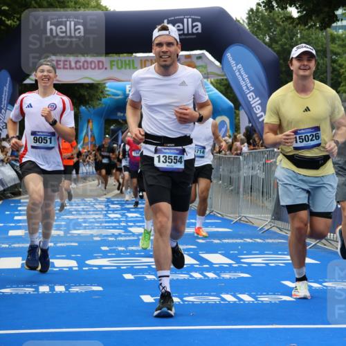 29.06.2025 - hella hamburg halbmarathon Strokosch-Dieckow http://msf.ph/oto/8478158 29.06.2025 10:46:37 Ziel 1920, 1942, 3976, 5459, 6630, 8482, 9051, 9232, 9529, 13525, 13554, 15026, 15133, 15206, 15714, 16175, 17281, 17461, 17743, 17865, 18297, 18882, 19128 meine-sportfotos.de