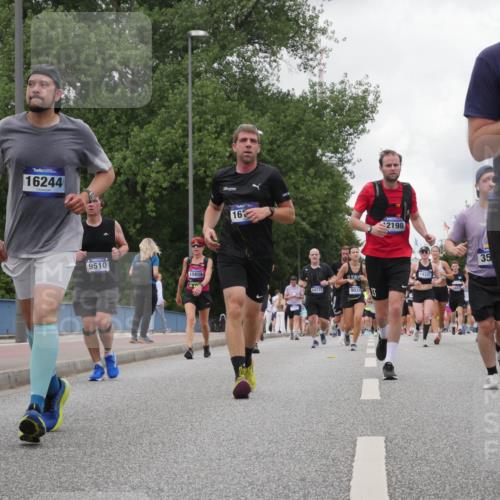29.06.2025 - hella hamburg halbmarathon Luisa Fischer http://msf.ph/oto/8478484 29.06.2025 10:48:37 Kennedybrücke 16244, 9510, 15809, 16, 14777, 9036, 13, 2198, 14325, 35, 14681, 1774, 1798, 2779, 3570, 4275, 4337, 4388, 5099, 5949, 6888, 7859, 10668 meine-sportfotos.de