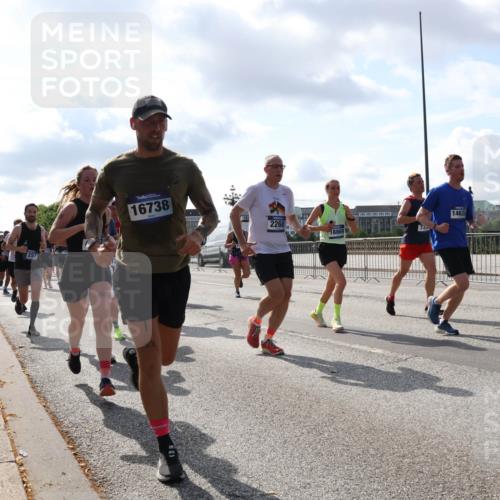 29.06.2025 - hella hamburg halbmarathon Lena Gebhardt http://msf.ph/oto/8478719 29.06.2025 09:56:03 Lombardsbrücke 257, 16738, 3, 2, 2260, 18869, 14628, 1617, 1061, 1143, 1216, 1257, 1267, 1461, 1499, 1502, 1507, 1592, 1630, 1689, 2083, 2250, 2260, 2284, 2504, 2706, 2708, 2718, 2818, 2864, 2884, 3060, 3213, 3399, 3543, 3654, 3692, 3945, 3985, 4033, 4077, 4088, 4127, 4324, 4345, 4346, 4557, 4601, 4847, 4890, 5116, 5421, 5607, 6009, 6054, 6115, 6134, 6168, 6421, 6481, 6691, 6994, 7056, 7100, 7178, 7224, 7269, 7332, 7943, 8335, 8514, 8968, 8989, 9246, 9537, 10596 meine-sportfotos.de