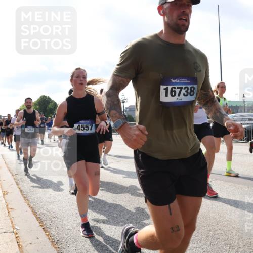 29.06.2025 - hella hamburg halbmarathon Lena Gebhardt http://msf.ph/oto/8478809 29.06.2025 09:56:03 Lombardsbrücke 1257, 4557, 3, 2, 16738, 7332, 1061, 1143, 1216, 1257, 1267, 1461, 1499, 1502, 1507, 1592, 1630, 1689, 2083, 2250, 2260, 2284, 2504, 2706, 2708, 2718, 2818, 2864, 2884, 3060, 3213, 3399, 3543, 3654, 3692, 3945, 3985, 4033, 4077, 4088, 4127, 4324, 4345, 4346, 4557, 4601, 4847, 4890, 5116, 5421, 5607, 6009, 6054, 6115, 6134, 6168, 6421, 6481, 6691, 6994, 7056, 7100, 7178, 7224, 7269, 7332, 7943, 8335, 8514, 8968, 8989, 9246, 9537, 10596 meine-sportfotos.de
