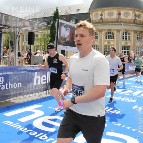 29.06.2025 - hella hamburg halbmarathon Michael Strokosch http://msf.ph/oto/8478827 29.06.2025 10:40:36 Ziel 7284, 8966, 10978, 11767, 12365, 12540, 15015, 15164, 15542, 17214, 17724, 18192 meine-sportfotos.de