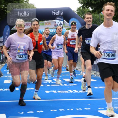 29.06.2025 - hella hamburg halbmarathon Strokosch-Dieckow http://msf.ph/oto/8479323 29.06.2025 10:46:22 Ziel 1600, 2222, 2842, 3056, 4237, 4497, 6421, 6691, 6978, 7335, 8142, 8981, 9386, 9497, 9786, 11185, 11773, 12171, 12651, 12891, 13698, 14045, 14200, 14228, 14262, 14482, 15157, 16127, 18118, 18211, 18637, 19209 meine-sportfotos.de
