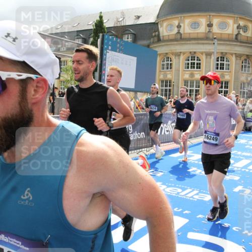 29.06.2025 - hella hamburg halbmarathon Michael Strokosch http://msf.ph/oto/8479397 29.06.2025 10:40:51 Ziel 1631, 1882, 2750, 4634, 4889, 5014, 5026, 5745, 6429, 7080, 7109, 7378, 8074, 8629, 9979, 10369, 10900, 11959, 14092, 14661, 15351, 16201, 16249, 17486 meine-sportfotos.de