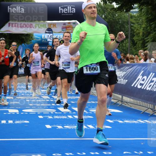 29.06.2025 - hella hamburg halbmarathon Strokosch-Dieckow http://msf.ph/oto/8479503 29.06.2025 10:46:21 Ziel 1600, 2048, 2222, 2842, 3056, 4237, 4949, 6421, 6691, 6978, 7335, 8142, 8981, 9497, 9786, 11185, 11773, 12171, 12651, 12891, 13698, 14045, 14200, 14228, 14262, 14482, 15157, 16127, 17190, 18118, 18211, 18637, 19209 meine-sportfotos.de