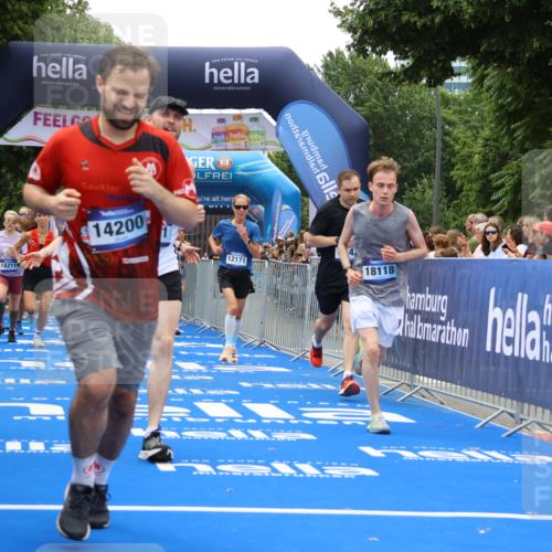 29.06.2025 - hella hamburg halbmarathon Strokosch-Dieckow http://msf.ph/oto/8479581 29.06.2025 10:46:19 Ziel 1569, 1600, 2048, 2222, 2590, 2842, 3056, 4237, 4949, 6388, 6421, 6691, 6978, 7335, 8142, 8981, 9497, 10796, 11185, 11773, 12171, 12651, 12891, 13698, 14045, 14200, 14228, 14262, 14482, 15157, 16127, 17190, 18118, 18211, 18637, 19209 meine-sportfotos.de