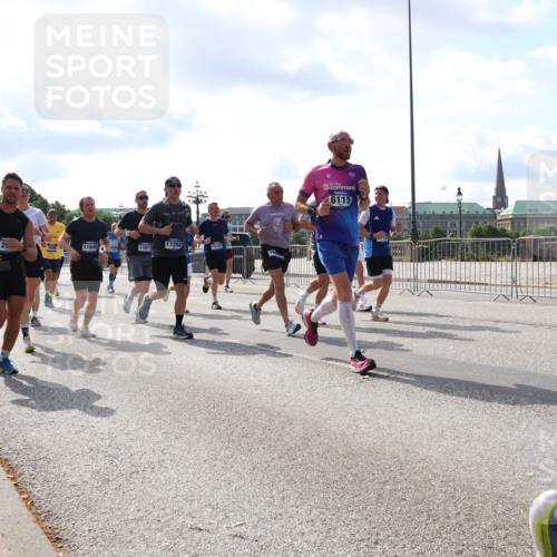 29.06.2025 - hella hamburg halbmarathon Lena Gebhardt http://msf.ph/oto/8479602 29.06.2025 09:56:06 Lombardsbrücke 12, 17282, 15157, 11645, 13875, 6115, 1061, 1143, 1216, 1257, 1267, 1452, 1461, 1499, 1502, 1507, 1592, 1630, 1689, 2083, 2250, 2260, 2284, 2504, 2708, 2718, 2818, 2864, 2884, 3060, 3399, 3543, 3654, 3692, 3945, 4033, 4077, 4127, 4324, 4345, 4346, 4557, 4601, 5116, 5421, 5482, 5600, 5607, 6009, 6115, 6134, 6168, 6481, 6691, 6994, 7056, 7100, 7178, 7224, 7269, 7332, 7583, 7943, 8335, 8514, 8968, 8989, 8996, 9246, 9537, 10596 meine-sportfotos.de