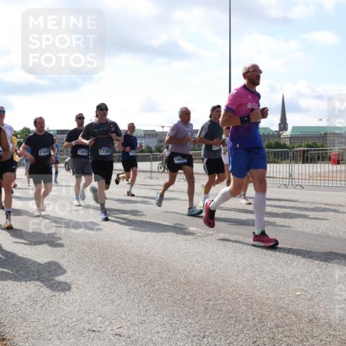 29.06.2025 - hella hamburg halbmarathon Lena Gebhardt http://msf.ph/oto/8479705 29.06.2025 09:56:07 Lombardsbrücke 14928, 158, 12523, 11645, 13875, 17282, 16625, 1713, 4, 1061, 1143, 1216, 1257, 1267, 1452, 1461, 1499, 1502, 1507, 1592, 1630, 1689, 2083, 2250, 2260, 2284, 2504, 2818, 2864, 2884, 3060, 3399, 3543, 3654, 3692, 3945, 4033, 4077, 4127, 4324, 4345, 4346, 4557, 4601, 5116, 5482, 5600, 5607, 6009, 6115, 6134, 6168, 6481, 6691, 6994, 7056, 7100, 7178, 7224, 7269, 7332, 7583, 7943, 8335, 8514, 8968, 8989, 8996, 9246, 9537, 10596 meine-sportfotos.de