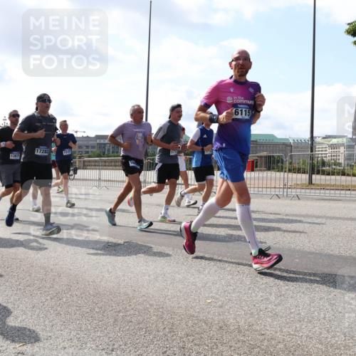 29.06.2025 - hella hamburg halbmarathon Lena Gebhardt http://msf.ph/oto/8479829 29.06.2025 09:56:07 Lombardsbrücke 17282, 1515, 11645, 13875, 1770, 6115, 1061, 1143, 1216, 1257, 1267, 1452, 1461, 1499, 1502, 1507, 1592, 1630, 1689, 2083, 2250, 2260, 2284, 2504, 2818, 2864, 2884, 3060, 3399, 3543, 3654, 3692, 3945, 4033, 4077, 4127, 4324, 4345, 4346, 4557, 4601, 5116, 5482, 5600, 5607, 6009, 6115, 6134, 6168, 6481, 6691, 6994, 7056, 7100, 7178, 7224, 7269, 7332, 7583, 7943, 8335, 8514, 8968, 8989, 8996, 9246, 9537, 10596 meine-sportfotos.de