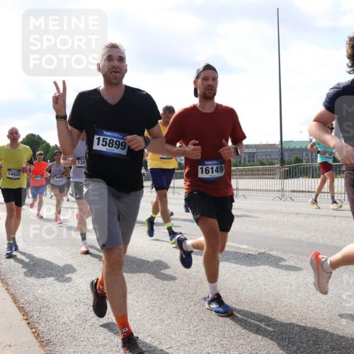 29.06.2025 - hella hamburg halbmarathon Lena Gebhardt http://msf.ph/oto/8480190 29.06.2025 09:56:09 Lombardsbrücke 14928, 8729, 8989, 128, 15899, 16149, 11645, 450, 1061, 1143, 1216, 1257, 1267, 1452, 1461, 1499, 1502, 1507, 1592, 1630, 1689, 2083, 2250, 2260, 2284, 2504, 2818, 2864, 2884, 3060, 3256, 3399, 3543, 3654, 3692, 3945, 4033, 4077, 4127, 4324, 4345, 4346, 4557, 4601, 5116, 5482, 5600, 5607, 5978, 6115, 6134, 6168, 6481, 6511, 6512, 6994, 7056, 7100, 7178, 7224, 7269, 7332, 7583, 7943, 8335, 8514, 8968, 8989, 8996, 9246, 9537, 10596 meine-sportfotos.de