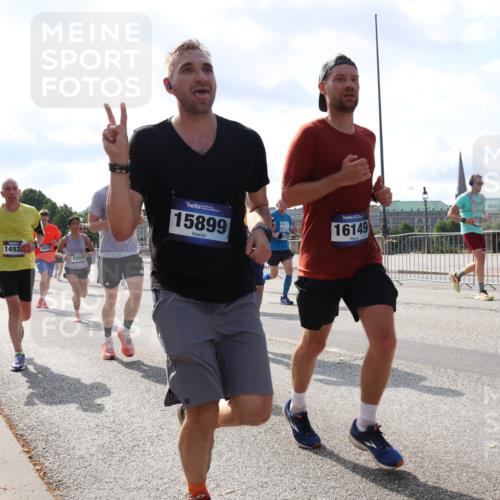 29.06.2025 - hella hamburg halbmarathon Lena Gebhardt http://msf.ph/oto/8480226 29.06.2025 09:56:09 Lombardsbrücke 17842, 1492, 18729, 8989, 15899, 16149, 1061, 1143, 1216, 1257, 1267, 1452, 1461, 1499, 1502, 1507, 1592, 1630, 1689, 2083, 2250, 2260, 2284, 2504, 2818, 2864, 2884, 3060, 3256, 3399, 3543, 3654, 3692, 3945, 4033, 4077, 4127, 4324, 4345, 4346, 4557, 4601, 5116, 5482, 5600, 5607, 5978, 6115, 6134, 6168, 6481, 6511, 6512, 6994, 7056, 7100, 7178, 7224, 7269, 7332, 7583, 7943, 8335, 8514, 8968, 8989, 8996, 9246, 9537, 10596 meine-sportfotos.de