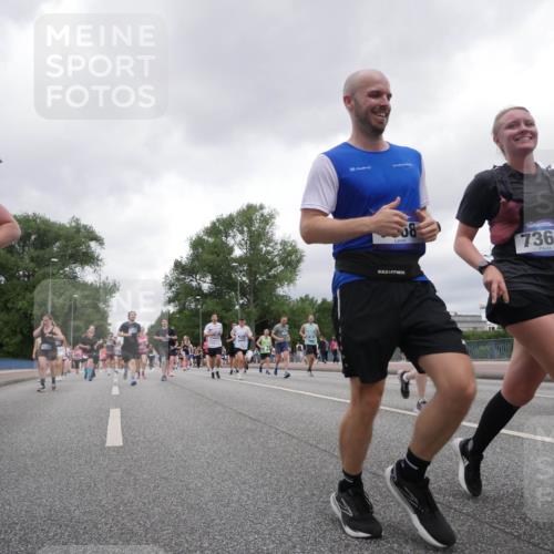 29.06.2025 - hella hamburg halbmarathon Luisa Fischer http://msf.ph/oto/8481514 29.06.2025 10:50:16 Kennedybrücke 518, 29, 008, 7364, 1004, 1371, 1375, 1608, 1837, 1961, 1999, 2327, 3406, 3407, 4483, 5697, 6485, 6740, 7073, 7268, 7364, 7368, 7374, 7430, 7431, 8967, 10514, 10515, 10591 meine-sportfotos.de