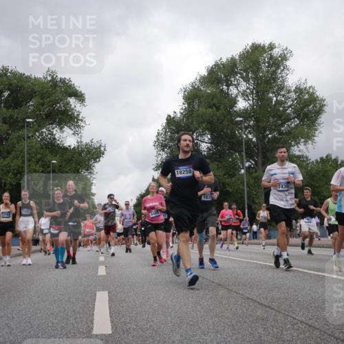 29.06.2025 - hella hamburg halbmarathon Luisa Fischer http://msf.ph/oto/8481562 29.06.2025 10:50:18 Kennedybrücke 745, 17184, 17031, 6485, 18258, 1837, 7430, 7431, 18315, 1371, 1375, 1608, 1837, 1961, 1999, 2162, 2327, 2537, 3406, 3407, 5697, 6485, 6740, 7364, 7368, 7430, 7431, 8967, 9557, 10514, 10515, 10591 meine-sportfotos.de