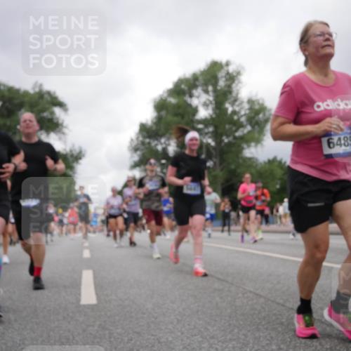 29.06.2025 - hella hamburg halbmarathon Luisa Fischer http://msf.ph/oto/8481666 29.06.2025 10:50:21 Kennedybrücke 6485, 1371, 1375, 1608, 1837, 1961, 2162, 2327, 2537, 3339, 3406, 3407, 4325, 5697, 6485, 6740, 6995, 7430, 7431, 7960, 8131, 8541, 8967, 9557, 10514, 10515, 10591 meine-sportfotos.de