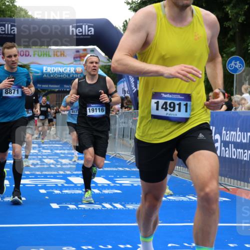 29.06.2025 - hella hamburg halbmarathon Strokosch-Dieckow http://msf.ph/oto/8481725 29.06.2025 10:45:55 Ziel 2189, 3477, 4277, 4345, 5648, 6532, 7385, 8269, 8577, 8871, 10792, 11821, 11936, 12084, 12269, 14462, 14911, 15149, 16624, 17008, 18081, 18185, 19116 meine-sportfotos.de