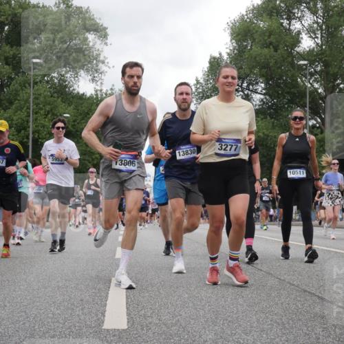 29.06.2025 - hella hamburg halbmarathon Luisa Fischer http://msf.ph/oto/8482040 29.06.2025 10:50:31 Kennedybrücke 12333, 7767, 5955, 3458, 734, 13806, 13830, 3277, 14011, 10511, 137, 1555, 2162, 2556, 3277, 3339, 3823, 4325, 5895, 6995, 7827, 7960, 8131, 8541, 9092, 10511 meine-sportfotos.de