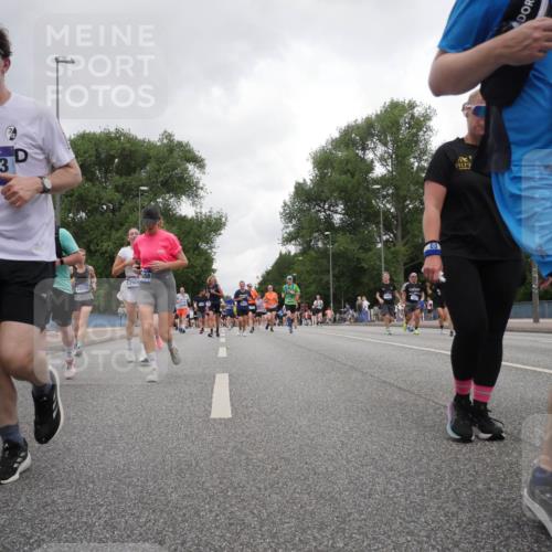 29.06.2025 - hella hamburg halbmarathon Luisa Fischer http://msf.ph/oto/8482182 29.06.2025 10:50:34 Kennedybrücke 5953, 13172, 13969, 58, 2556, 1555, 1593, 2556, 2981, 3277, 3823, 4325, 5895, 7827, 9092, 10511 meine-sportfotos.de