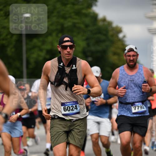 29.06.2025 - hella hamburg halbmarathon Dr. Thomas Lammeyer http://msf.ph/oto/8482258 29.06.2025 10:20:35 Kennedybrücke 1244, 1599, 1602, 2165, 2347, 2803, 2912, 3023, 3030, 3134, 3156, 3176, 3484, 3648, 3687, 4478, 4637, 5036, 6024, 6742, 6935, 7158, 7358, 7753, 7792, 7924, 7928, 8263, 8295, 8317, 8597, 8619, 8645, 8707, 8847, 8857, 9091, 9332, 9492, 9628, 9664, 9676, 9802, 9810, 9891, 10076, 10107, 10139, 10141, 10183, 10575, 11236, 11344, 11345, 11428 meine-sportfotos.de