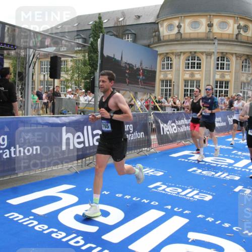 29.06.2025 - hella hamburg halbmarathon Michael Strokosch http://msf.ph/oto/8482547 29.06.2025 10:42:18 Ziel 1903, 2675, 5682, 7765, 7865, 9365, 13709, 13746, 14811, 14899, 15270, 16626, 16660, 17182, 17363, 18772, 18802 meine-sportfotos.de