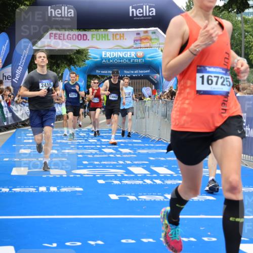 29.06.2025 - hella hamburg halbmarathon Strokosch-Dieckow http://msf.ph/oto/8482786 29.06.2025 10:45:30 Ziel 1697, 2138, 2415, 5623, 6831, 8374, 8668, 11291, 11495, 12154, 12277, 12643, 14062, 14703, 15666, 16725, 18407, 18638, 18862, 18878 meine-sportfotos.de