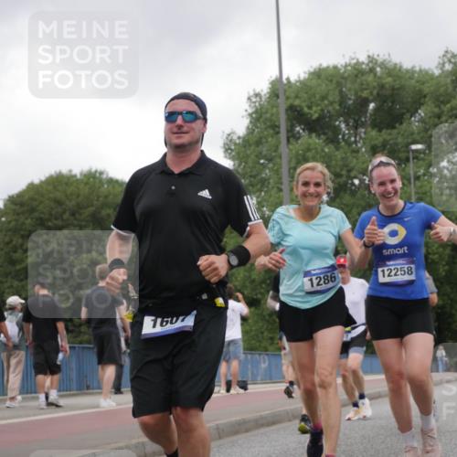 29.06.2025 - hella hamburg halbmarathon Luisa Fischer http://msf.ph/oto/8482793 29.06.2025 10:50:52 Kennedybrücke 1286, 1607, 12258, 1073, 1618, 2211, 2320, 2491, 7240, 8105, 8158, 9758 meine-sportfotos.de