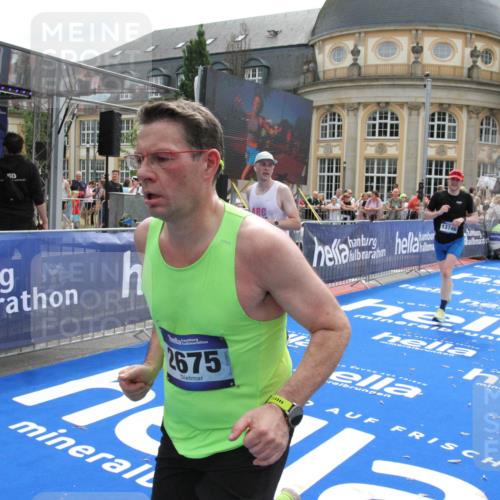 29.06.2025 - hella hamburg halbmarathon Michael Strokosch http://msf.ph/oto/8482863 29.06.2025 10:42:24 Ziel 1256, 1312, 1903, 2675, 3523, 6639, 6770, 7693, 7865, 11907, 13746, 13807, 14226, 14811, 15095, 15175, 15270, 15654, 16281, 16660, 18330 meine-sportfotos.de