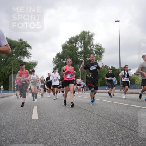 29.06.2025 - hella hamburg halbmarathon Luisa Fischer http://msf.ph/oto/8482937 29.06.2025 10:50:57 Kennedybrücke 9062, 6496, 10906, 1618, 2491, 12140, 1185, 18147, 7240, 1243, 1073, 1523, 1618, 2211, 2320, 2491, 3679, 4239, 5796, 7240, 8105, 8158, 8270, 9758, 10658 meine-sportfotos.de