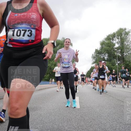 29.06.2025 - hella hamburg halbmarathon Luisa Fischer http://msf.ph/oto/8483134 29.06.2025 10:51:02 Kennedybrücke 40, 1073, 17015, 17335, 5114, 143, 1073, 1430, 1523, 2163, 2320, 2491, 3679, 4239, 5796, 6255, 8105, 8158, 8270, 9356, 10658, 10777 meine-sportfotos.de