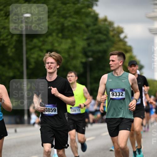 29.06.2025 - hella hamburg halbmarathon Dr. Thomas Lammeyer http://msf.ph/oto/8483164 29.06.2025 10:20:42 Kennedybrücke 1240, 1244, 1599, 1602, 1825, 2347, 2912, 3023, 3030, 3088, 3134, 3156, 3176, 3484, 3648, 3687, 4478, 5036, 6024, 6742, 6935, 7257, 7358, 7360, 7376, 7753, 7792, 7924, 7928, 8263, 8317, 8597, 8619, 8645, 8707, 8847, 8857, 9091, 9208, 9332, 9492, 9628, 9664, 9676, 9891, 10076, 10165, 10391, 10575, 11236, 11335, 11344, 11345, 11410, 11428 meine-sportfotos.de