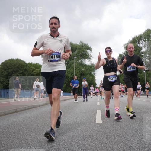 29.06.2025 - hella hamburg halbmarathon Luisa Fischer http://msf.ph/oto/8483278 29.06.2025 10:51:07 Kennedybrücke 14185, 7631, 8270, 3679, 1430, 1523, 2163, 2407, 2882, 3679, 4239, 4974, 5796, 6255, 6256, 6879, 8270, 9356, 10658, 10777 meine-sportfotos.de