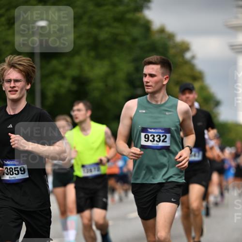 29.06.2025 - hella hamburg halbmarathon Dr. Thomas Lammeyer http://msf.ph/oto/8483290 29.06.2025 10:20:43 Kennedybrücke 1240, 1244, 1602, 1825, 2347, 2912, 3023, 3030, 3088, 3134, 3156, 3176, 3484, 3648, 3687, 5036, 6024, 6742, 7257, 7358, 7360, 7376, 7792, 7924, 7928, 8263, 8317, 8619, 8707, 8847, 8857, 9091, 9208, 9332, 9492, 9664, 9676, 9891, 10076, 10165, 10320, 10391, 10575, 10926, 11236, 11335, 11344, 11345, 11410, 11428 meine-sportfotos.de