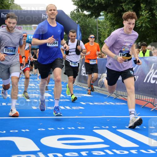 29.06.2025 - hella hamburg halbmarathon Strokosch-Dieckow http://msf.ph/oto/8483580 29.06.2025 10:45:17 Ziel 1697, 2188, 2367, 2470, 3186, 5706, 6054, 6375, 7087, 9105, 10064, 11469, 12783, 14703, 15563, 15636, 15651, 15741, 15760, 16513, 17120, 17499, 18346, 18407, 18718 meine-sportfotos.de