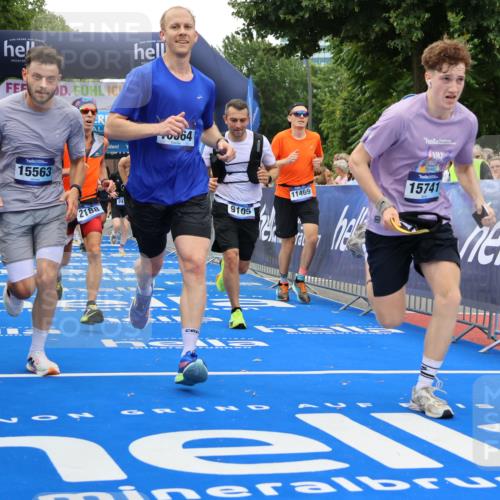 29.06.2025 - hella hamburg halbmarathon Strokosch-Dieckow http://msf.ph/oto/8483593 29.06.2025 10:45:17 Ziel 1697, 2188, 2367, 2470, 3186, 5706, 6054, 6375, 7087, 9105, 10064, 11469, 12783, 14703, 15563, 15636, 15651, 15741, 15760, 16513, 17120, 17499, 18346, 18407, 18718 meine-sportfotos.de