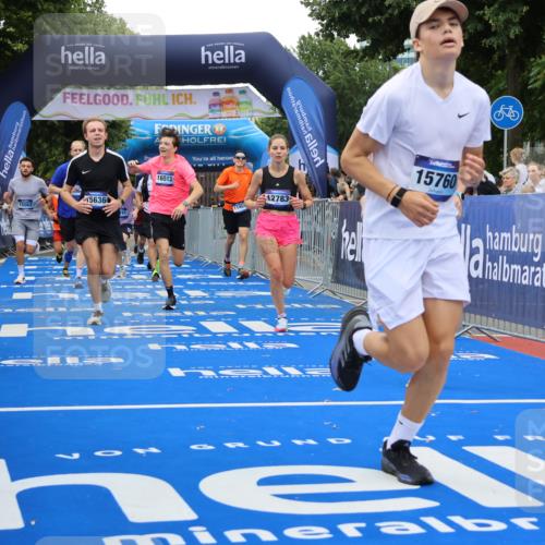 29.06.2025 - hella hamburg halbmarathon Strokosch-Dieckow http://msf.ph/oto/8483936 29.06.2025 10:45:14 Ziel 2188, 2270, 2367, 2470, 3186, 5706, 6054, 6375, 6575, 6819, 7087, 9105, 9302, 10064, 11469, 12783, 15563, 15636, 15651, 15741, 15760, 16513, 16685, 16689, 17120, 17499, 17960, 18346, 18718 meine-sportfotos.de