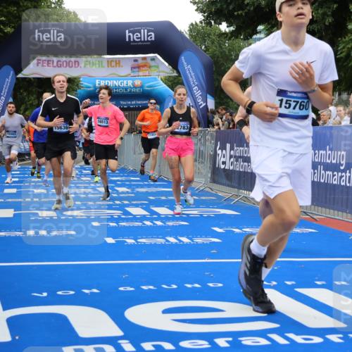 29.06.2025 - hella hamburg halbmarathon Strokosch-Dieckow http://msf.ph/oto/8483960 29.06.2025 10:45:14 Ziel 2188, 2270, 2367, 2470, 3186, 5706, 6054, 6375, 6575, 6819, 7087, 9105, 9302, 10064, 11469, 12783, 15563, 15636, 15651, 15741, 15760, 16513, 16685, 16689, 17120, 17499, 17960, 18346, 18718 meine-sportfotos.de