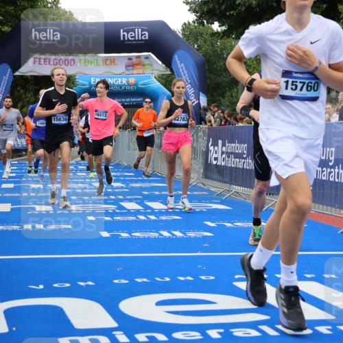 29.06.2025 - hella hamburg halbmarathon Strokosch-Dieckow http://msf.ph/oto/8483990 29.06.2025 10:45:15 Ziel 2188, 2367, 2470, 3186, 5706, 6054, 6375, 6575, 6819, 7087, 9105, 9302, 10064, 11469, 12783, 15563, 15636, 15651, 15741, 15760, 16513, 16685, 17120, 17499, 17960, 18346, 18718 meine-sportfotos.de
