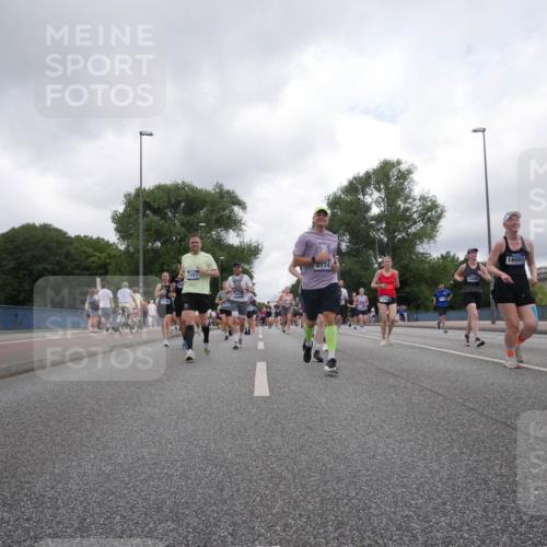 29.06.2025 - hella hamburg halbmarathon Luisa Fischer http://msf.ph/oto/8484224 29.06.2025 10:51:31 Kennedybrücke 2790, 7403, 18415, 13909, 18001, 1645, 1246, 1639, 1645, 2148, 2627, 2704, 3504, 3933, 4856, 5886, 7412, 7970, 8310, 8948, 9696 meine-sportfotos.de