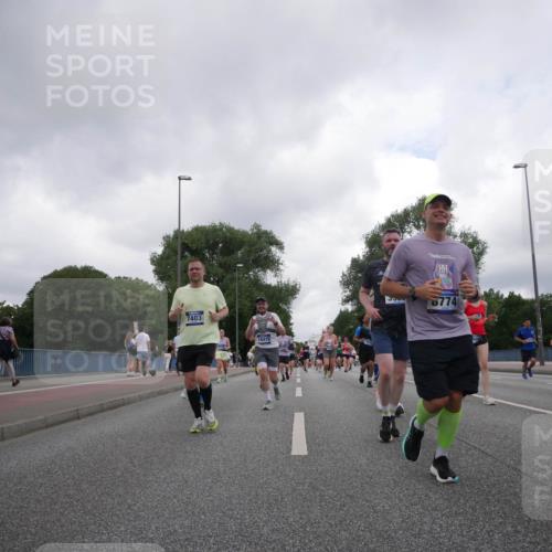 29.06.2025 - hella hamburg halbmarathon Luisa Fischer http://msf.ph/oto/8484252 29.06.2025 10:51:32 Kennedybrücke 7403, 18415, 5886, 1246, 1639, 1645, 2627, 2704, 3504, 3933, 4856, 5886, 7412, 7427, 7970, 8077, 8310, 8948, 9696 meine-sportfotos.de