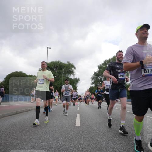 29.06.2025 - hella hamburg halbmarathon Luisa Fischer http://msf.ph/oto/8484269 29.06.2025 10:51:33 Kennedybrücke 7403, 18415, 117, 8774, 3933, 1246, 1639, 1645, 2627, 2704, 3049, 3504, 3933, 4856, 5886, 7412, 7427, 7970, 8077, 8310, 8948, 9696 meine-sportfotos.de